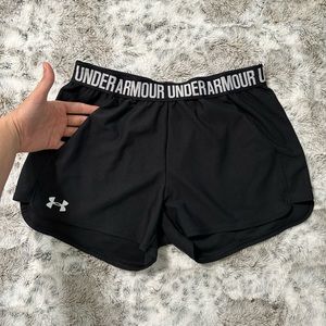EUC Under Armour shorts with pockets